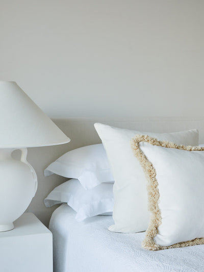 Square 45x45 White linen with Natural brush fringe